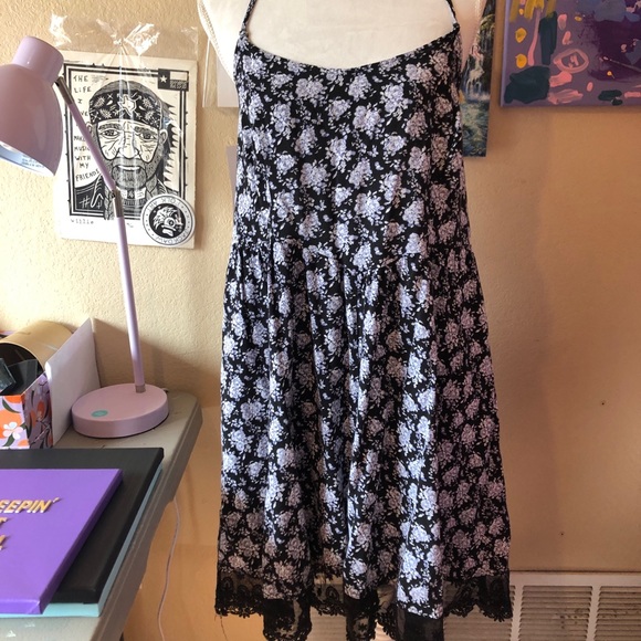 Forever 21 Dresses & Skirts - Floral F21 Dress